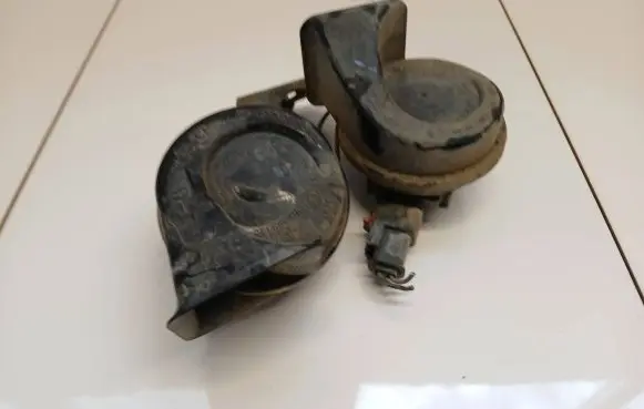 Jeep Grand Cherokee (WK) Horn signal