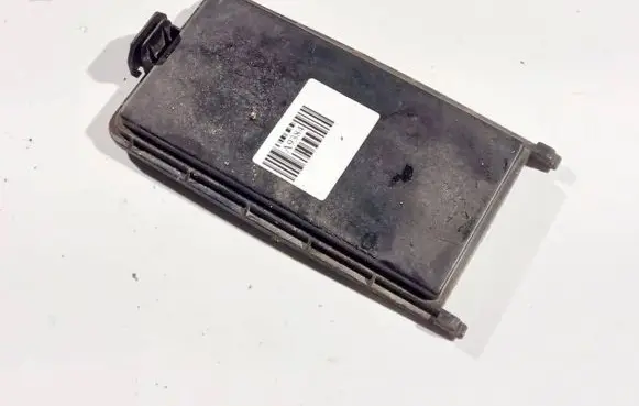 Mercedes-Benz C W202 Fuse box cover 2025451303