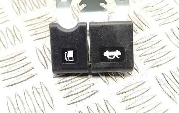 Nissan Qashqai Engine bonnet (hood) release handle