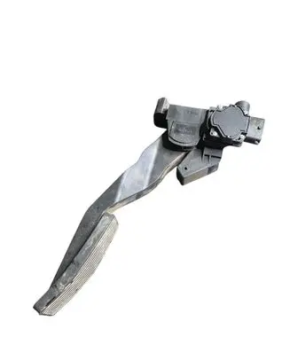 Accelerator throttle pedal