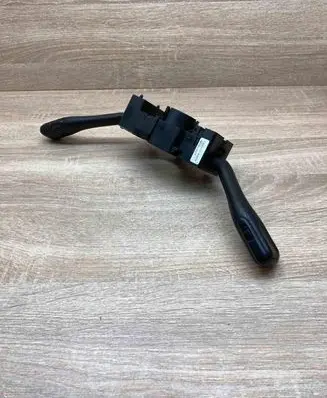 Volkswagen PASSAT B5 Wiper turn signal indicator stalk/switch 8L0953513G 4B0953503F