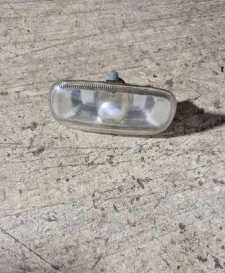 Audi A6 S6 C5 4B Front fender indicator light 8E0949127
