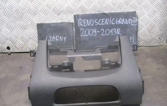 Renault Scenic III - Grand scenic III Centre console side trim front 681040001R