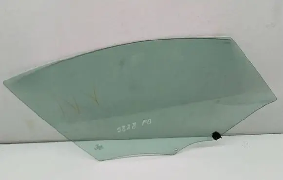 Peugeot 508 Front door window glass four-door
