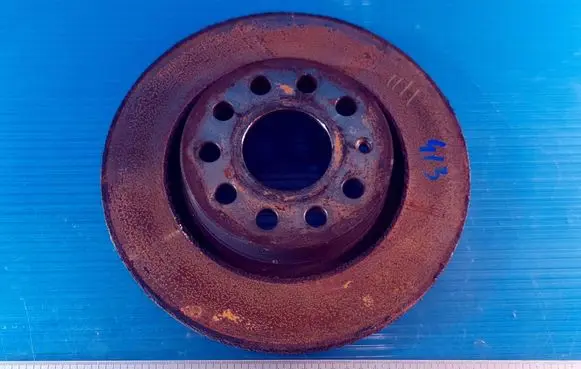 Volkswagen Golf VI Rear brake disc