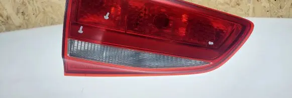 Tailgate rear/tail lights