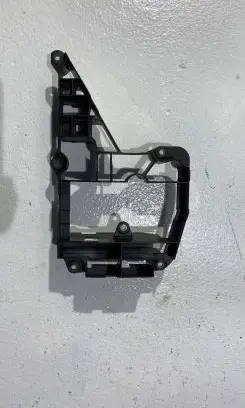 Audi A6 S6 C6 4F Other engine bay part 06E103138B