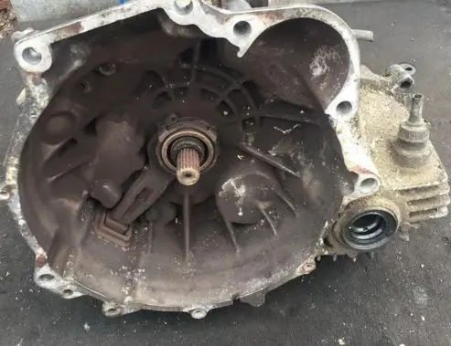 Hyundai Lantra II Manual 5 speed gearbox 737736 ANA