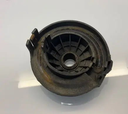 Mercedes-Benz E W211 Rear coil spring rubber mount 