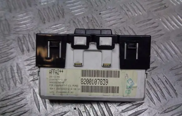 Renault Megane I Speedometer control unit/module 8200107839
