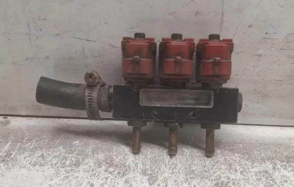 Audi A4 S4 B5 8D LP gas injector 67R010104