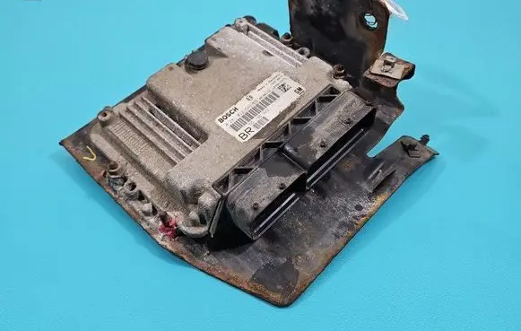 Opel Zafira B Engine control unit/module ECU 0281012549 IMPRK1493733