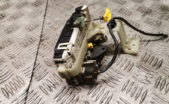 Jeep Patriot Rear door lock p04589419ad