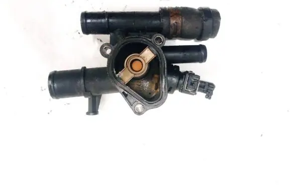 Renault Scenic II - Grand scenic II Engine coolant pipe/hose 8208112054