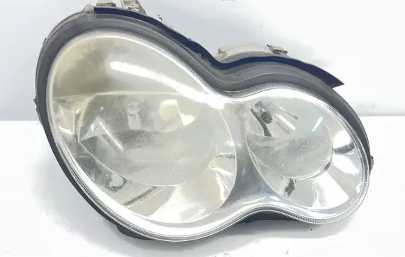 Mercedes-Benz C W203 Headlight/headlamp A2038203461