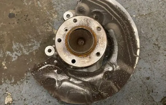 BMW 3 E92 E93 Rear wheel hub spindle/knuckle 6764444 12201210