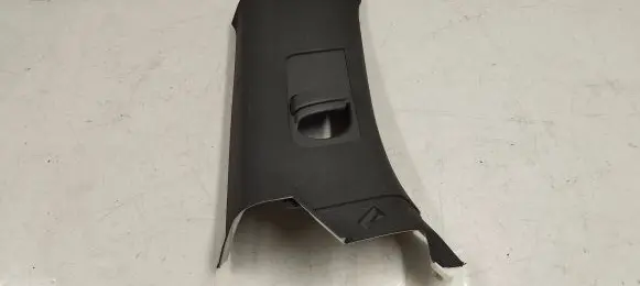Volvo XC90 (C) pillar trim 31377582