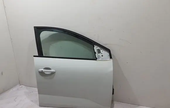 Dacia Sandero III Front door 801105439R