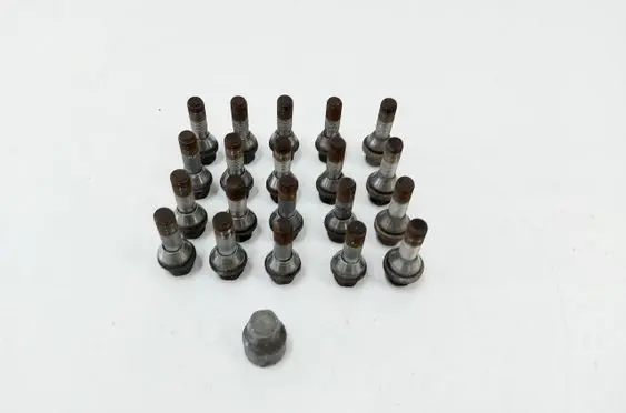 Volvo XC40 Nuts/bolts 
