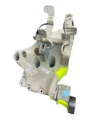 Opel Vectra C Engine mounting bracket 55187918