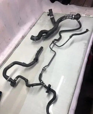Volkswagen Taigo Engine coolant pipe/hose 05e121064