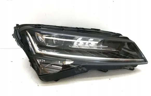Skoda Superb B8 (3V) Headlight/headlamp 3V1941016D