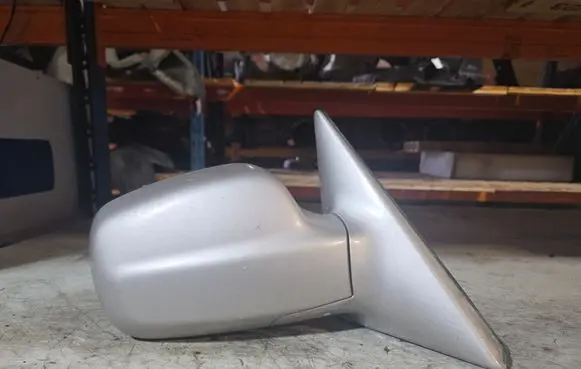 Front door electric wing mirror