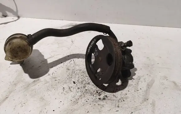 Mitsubishi Galant Power steering pump