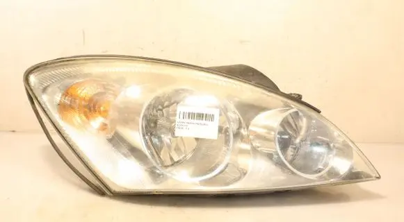 KIA Ceed Headlight/headlamp 92102-1H000