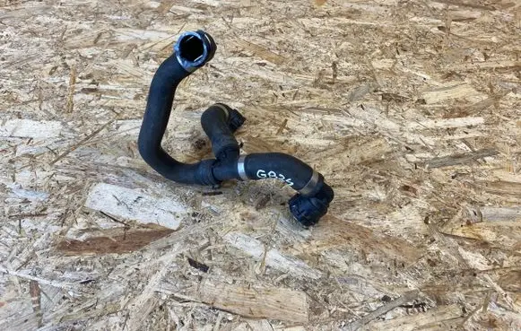 Mercedes-Benz GLC X253 C253 Engine coolant pipe/hose A2535018382