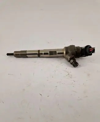 Skoda Octavia Mk3 (5E) Fuel injector 04L130277AC