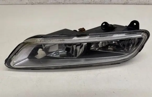 Volkswagen PASSAT B7 Front fog light 084412047RB