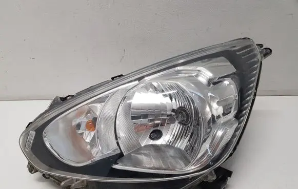 Mitsubishi Space Star Headlight/headlamp 8301C193
