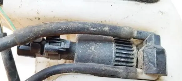 Renault Scenic I Windscreen/windshield washer pump