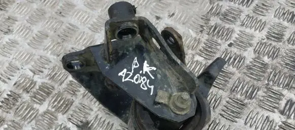 Mazda 6 Engine mount bracket