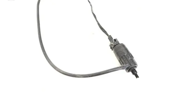 Volkswagen PASSAT CC Windscreen/windshield washer pump 284697