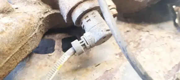 Toyota RAV 4 (XA20) ABS brake wheel speed sensor
