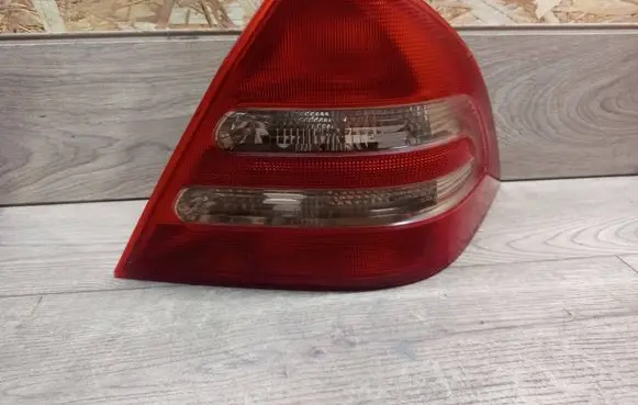 Mercedes-Benz C W203 Rear/tail lights 3311R