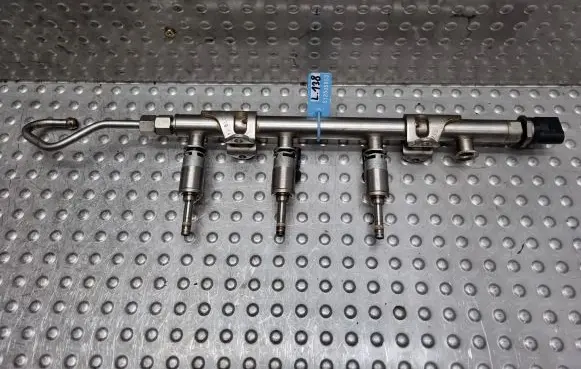 Fuel main line pipe