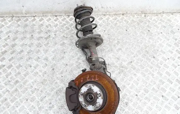 Toyota Avensis T270 Front wheel hub spindle knuckle asdf