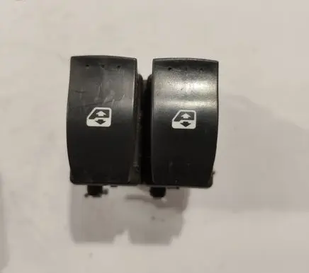Renault Scenic II - Grand scenic II Electric window control switch 315046B