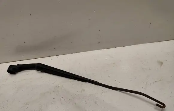 Hyundai Getz Front wiper blade arm 1330
