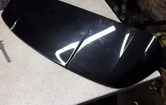 Tailgate/trunk spoiler