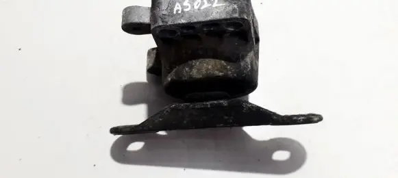 Ford Mondeo Mk III Engine mount bracket