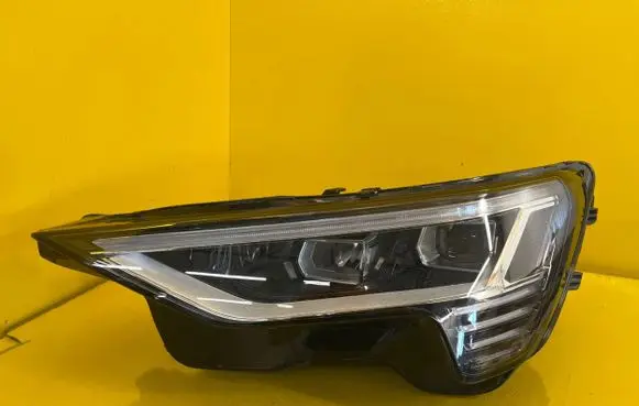 Audi E-tron GT Headlight/headlamp 4KE941039