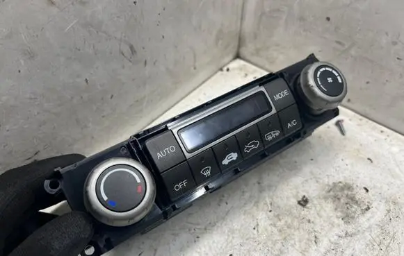 Honda Civic Climate control unit NH608L