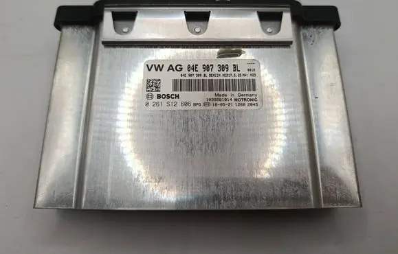 Seat Leon (5F) Engine control unit/module 04E907309BL 0261S12606