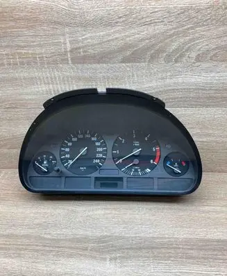 BMW 5 E39 Speedometer (instrument cluster) 87001313 TDS
