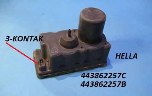 Volkswagen PASSAT B2 Central locking vacuum pump 443862257C 443862257B