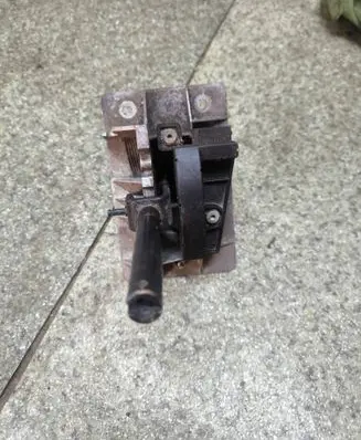 BMW 7 E32 Gear selector 1216203